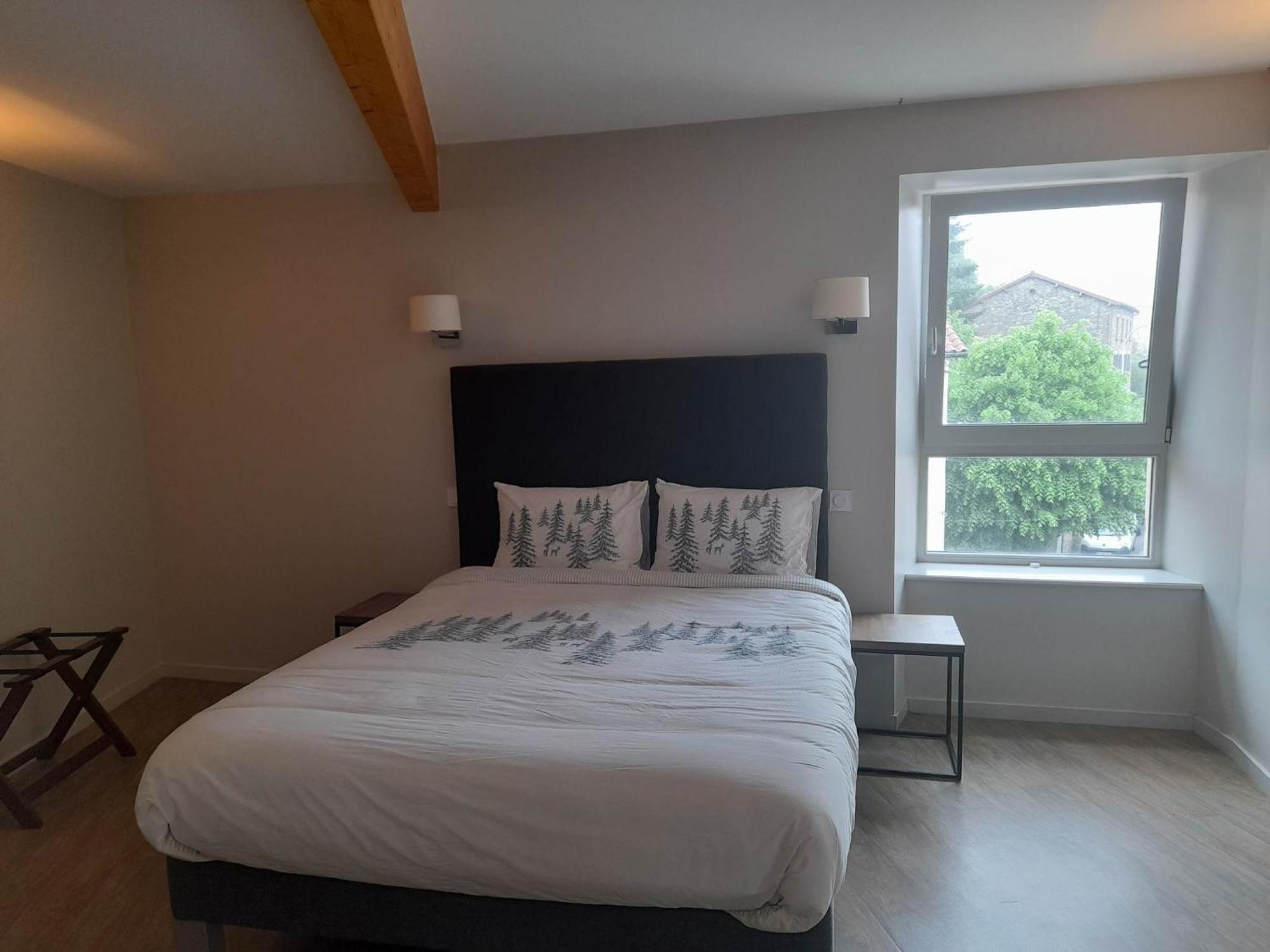 Auberge Du Vernet - Le Pin Solitaire Hotel L'Estrade ภายนอก รูปภาพ